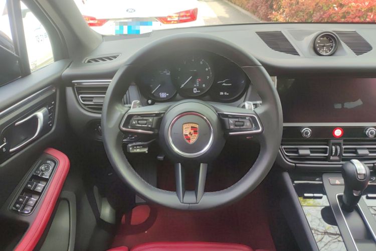 Used Porsche Macan 2024 Macan 2.0T Steering Wheel