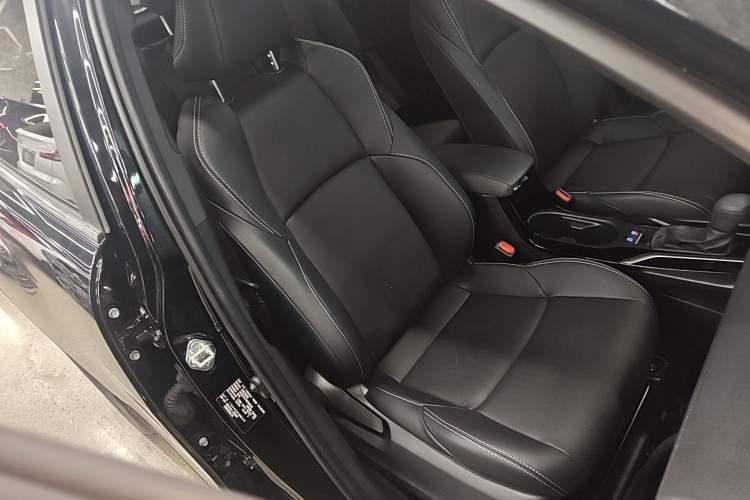 Used Toyota FRONTLANDER 2022 2.0L CVT Luxury PLUS Edition
