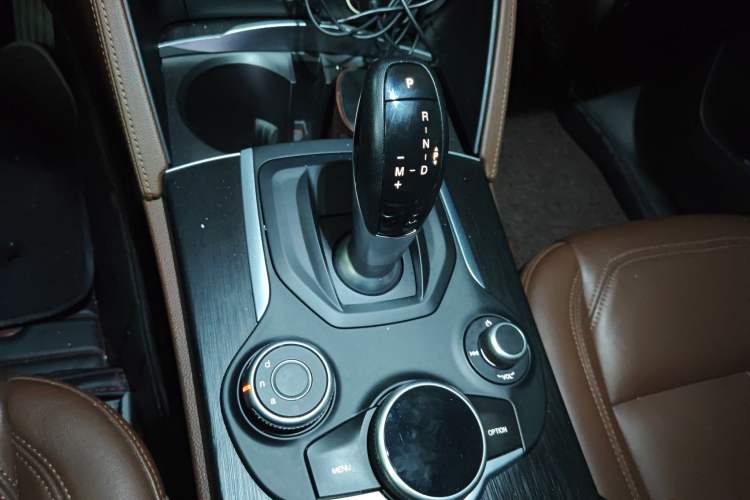 Used Alfa Romeo Stelvio 2017 2.0T 280HP Luxury Edition