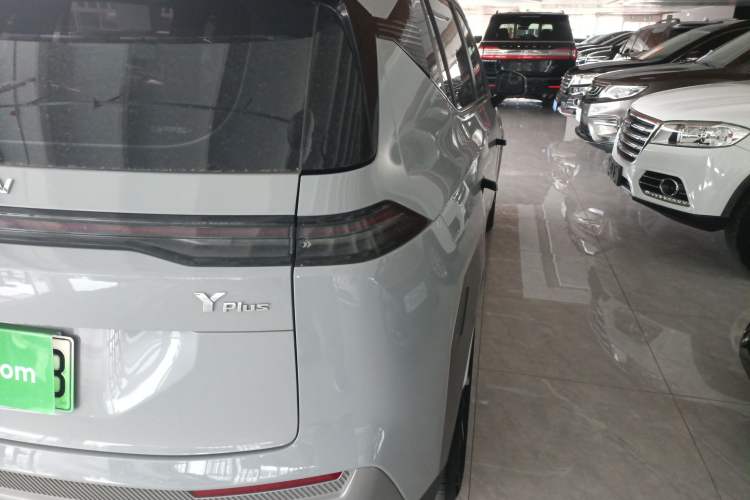 Used AION Y 2023 Younger Star Edition Exterior 3