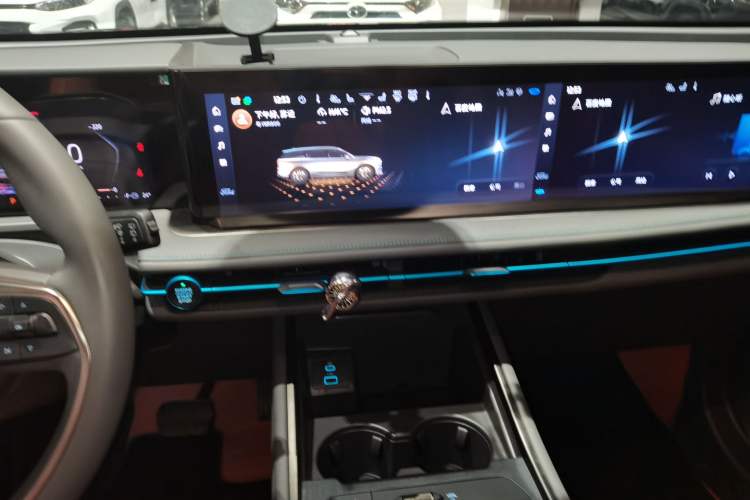 Used Ford Edge 2023 Ford Explorer L 2.0T EcoBoost E-Hybrid Two-Wheel Drive 7-Seater Luxury Model
