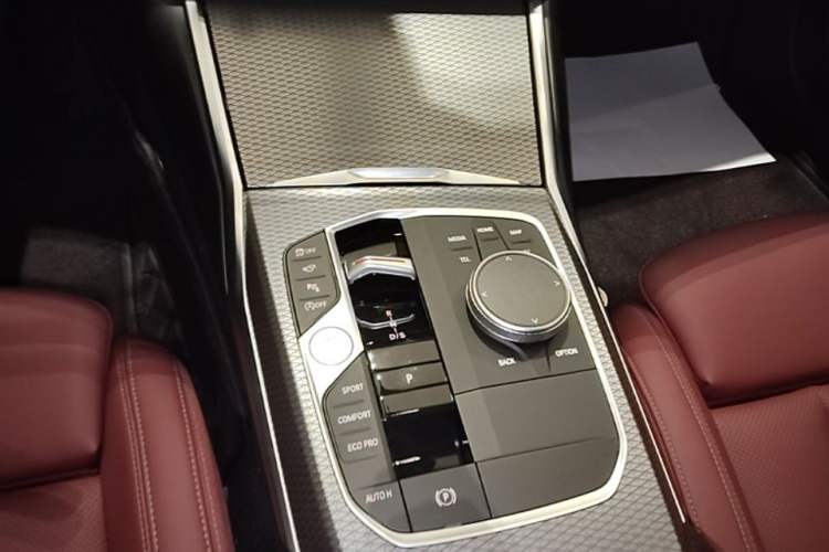Used BMW 3 Series 2025 330Li M Sport Shadowline Package Gear Lever