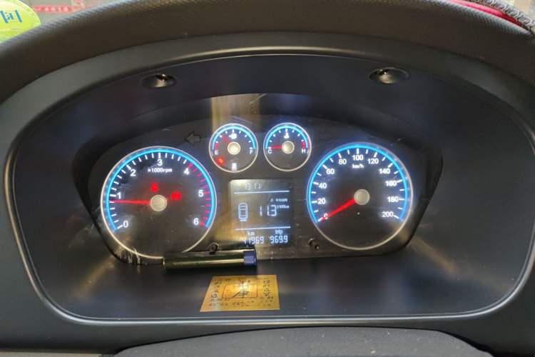 Used Foton Toano 2024 Tuyano Pro Van 2.0T Manual Rear-Wheel Drive Extended Wheelbase Mid-Roof Configuration Single Rear Tire 3-Seater
