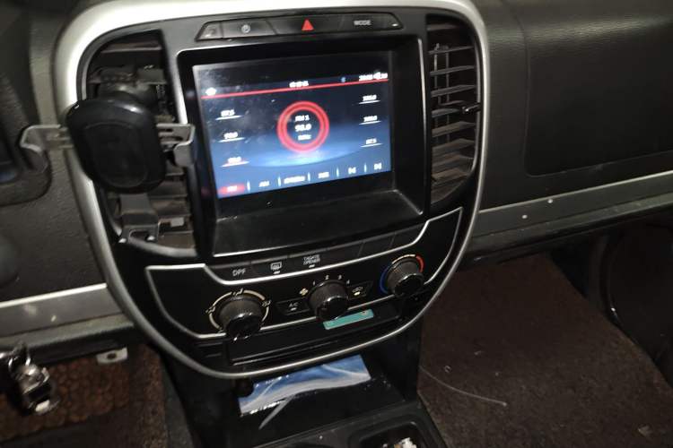 Used Isuzu Pickup 2015 3.0T Two-Wheel Drive 4KH1CT
