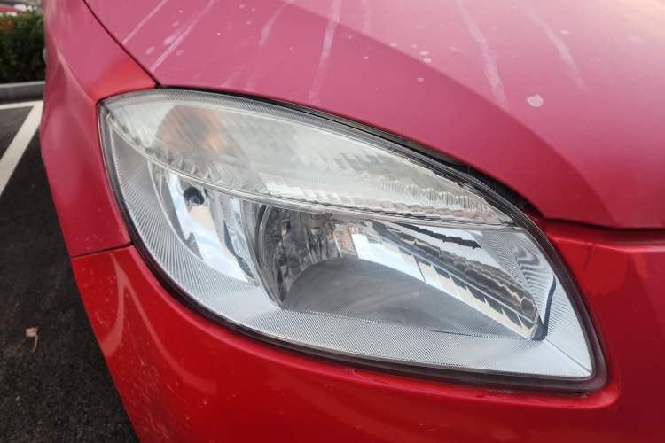 Used Skoda Fabia 2011 1.4L Manual Crystal Edition Right Front Headlight