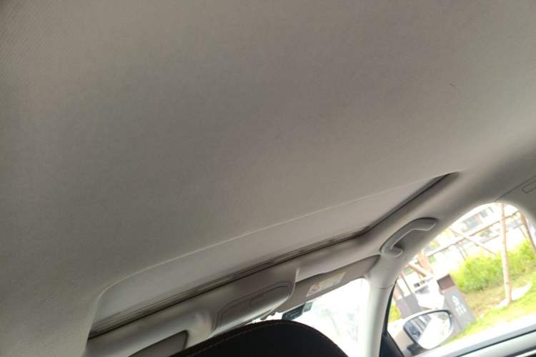 Used Volkswagen Bora 2016 1.6L Automatic Comfort Model Headliner