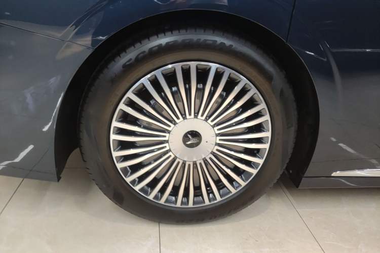 Used VOYAH Dream 2025 PHEV Four-Wheel-Drive Flagship Kunpeng Edition