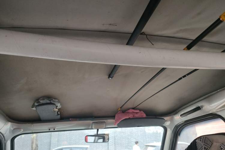 Used Wuling Zhiguang 2010 1.0L New Version Practical Short-Body L2Y
