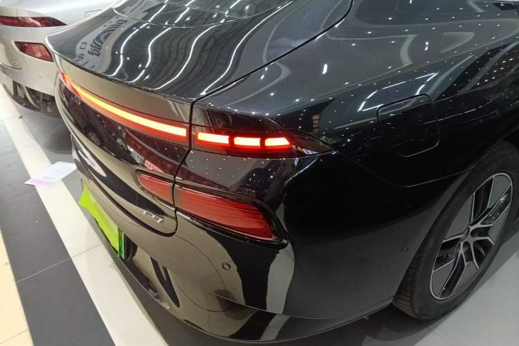 Used XPeng P7 2024 P7i 550 Pro Exterior 3