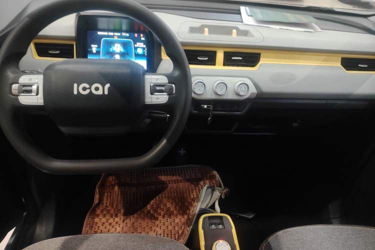 Used Chery QQ Ice Cream 2022 170km Sundae Phosphate Lithium-Ion Audio And AC Panel