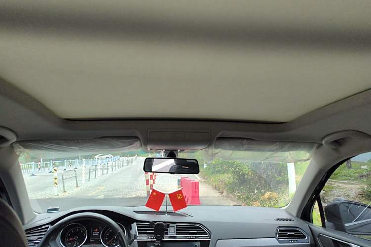 Used Volkswagen Tiguan L 2021 330TSI Automatic Two-Wheel Drive Smart Edition Headliner