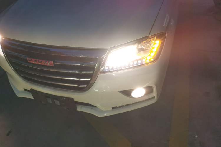 Used Haval H2 2016 Red-Label 1.5T Manual Two-Wheel Drive Luxury Model