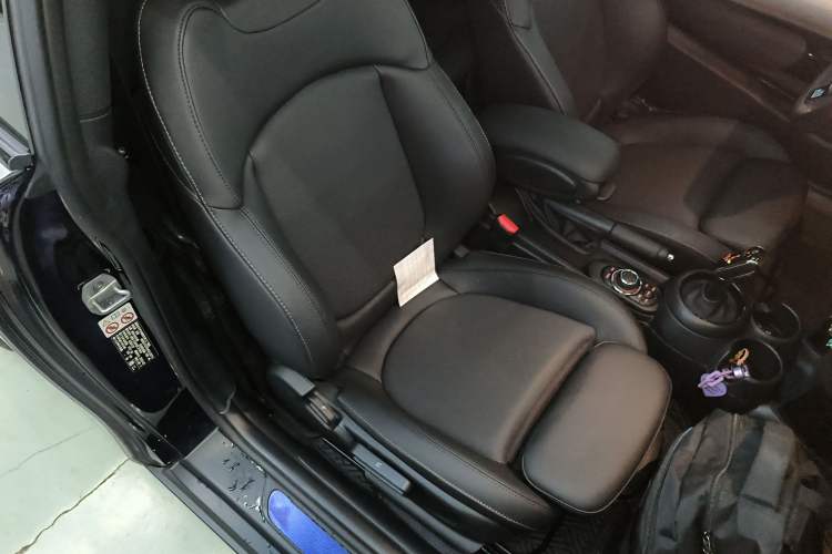 Used MINI 2023 1.5T COOPER Midnight Escape Special Edition Right Front Seat