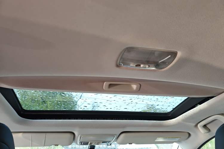 Used Honda CR-V 2015 2.4L two-wheel drive luxury version