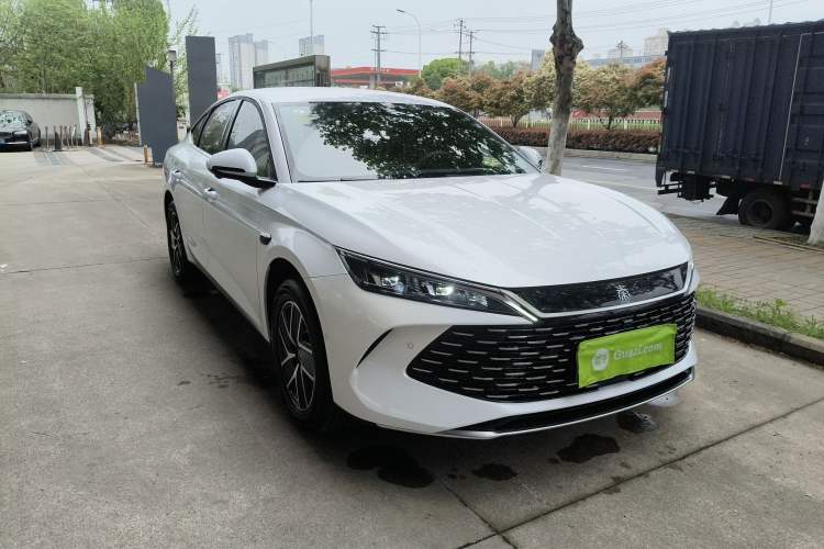 Used BYD Qin L 2026 DM-i 128KM Leading Edition Front Right 45 Deg