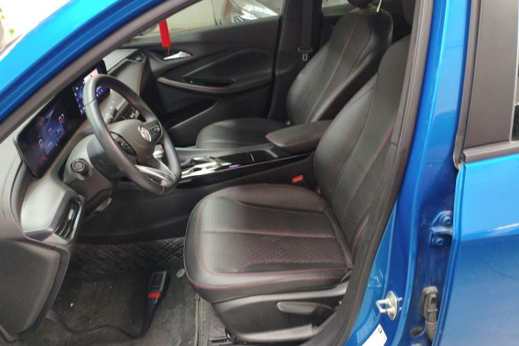 Used Buick Verano 2023 Pro GS Hunter Wind Edition Left Front Seat