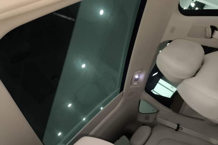 Used VOYAH FREE 2025 Model FREE+ Four-Wheel-Drive Qiankun Edition