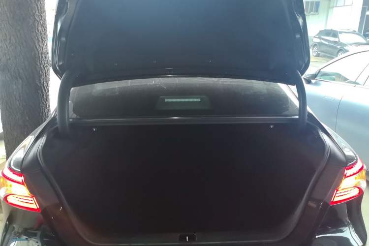 Used Toyota Camry 2023 2.0G Luxury Edition