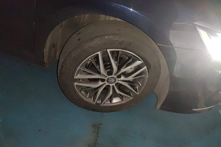Used BYD Qin PLUS 2023 Champion Edition DM-i 120KM Leading Model
