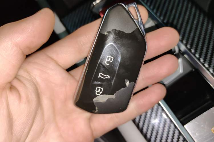 Used Volkswagen Teramont 2023 530 V6 Four-Wheel Drive Prestige Luxury Edition Vehicle Key