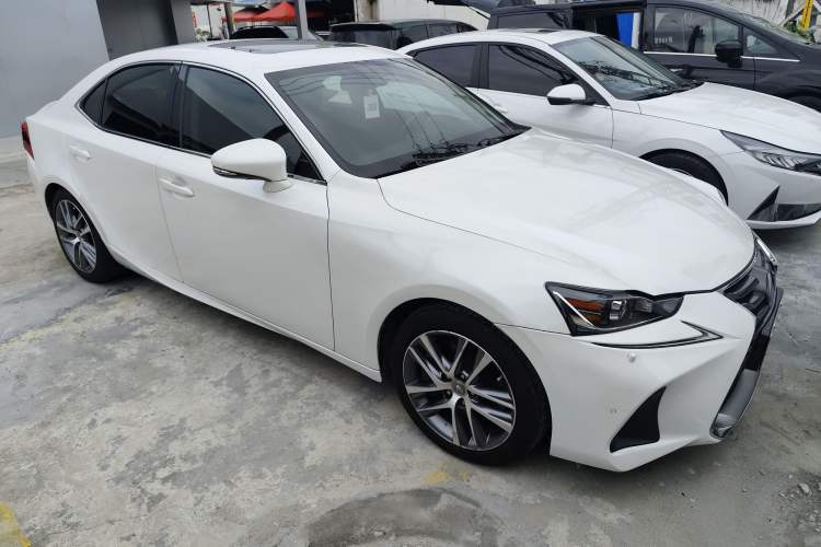 Used Lexus IS 2017 300 FENGSHANG Edition
