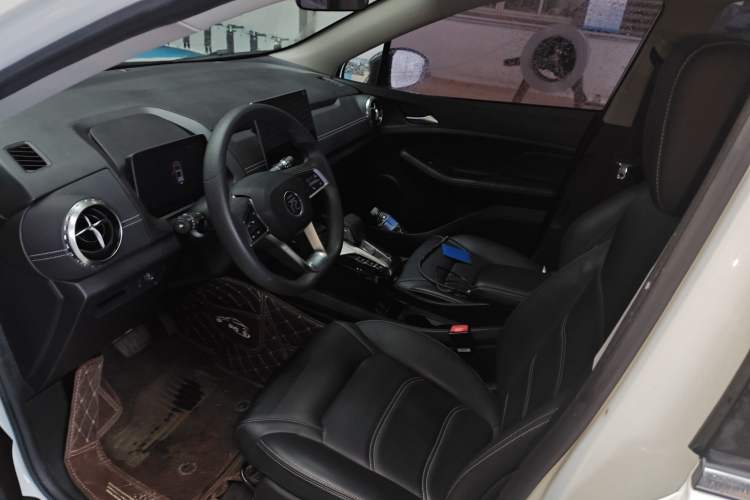 Used BYD Yuan New Energy 2019 EV360 Smart Connect Enjoyment Model Left Front Seat