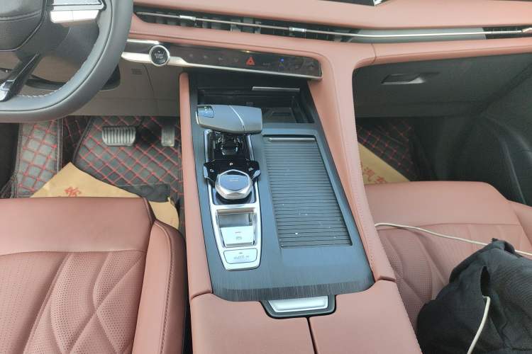 Used CHANGAN CS75 PLUS 2024 3rd Generation Champion Edition 1.5T Intelligent Drive Dynamic Model Gear Lever