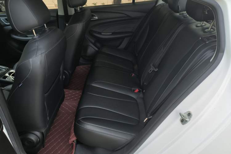Used Roewe i5 2019 1.5L Automatic 4G Connected Langhao Edition Left Rear Seat