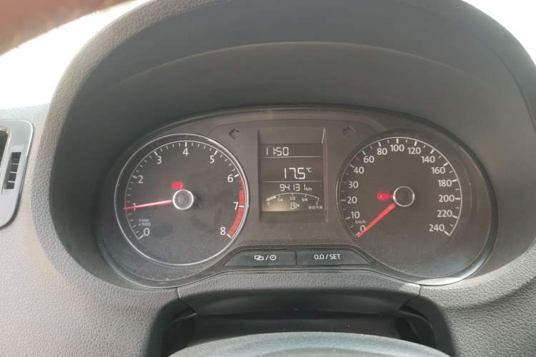 Used Volkswagen Polo 2016 1.4L Manual Fashion Model