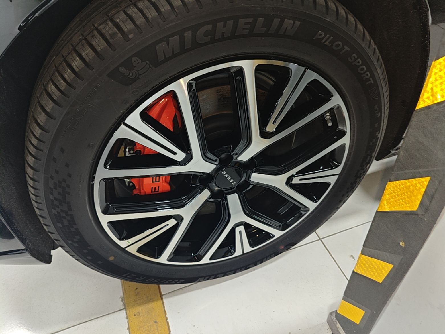 Zeekr 8X 2026 Model Max Edition 55kWh — снимка 10