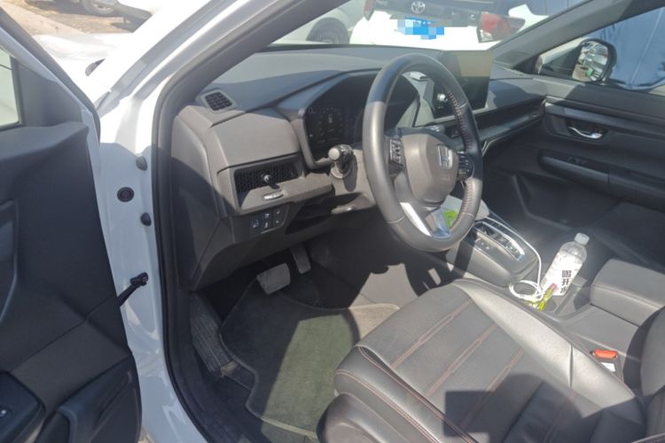 Used Honda CR-V 2023 2.0L eHEV Two-Wheel Drive Smart Edition Driver Seat