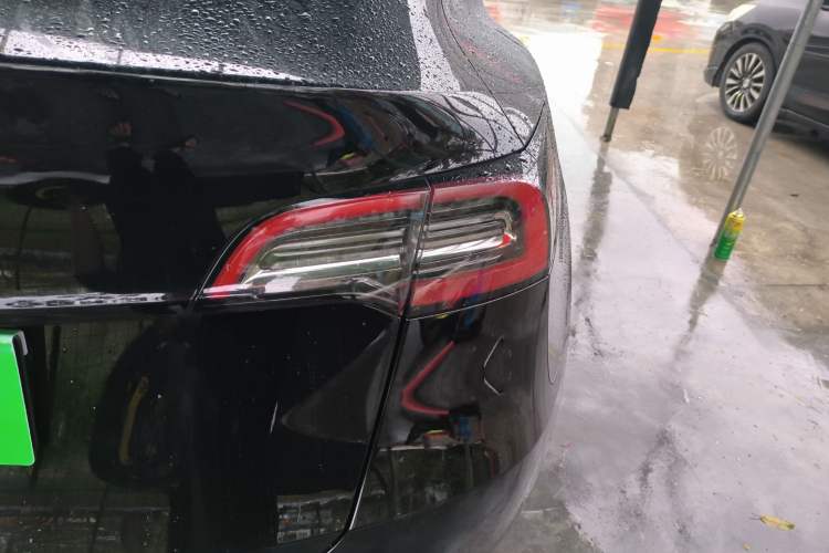 Used Tesla Model Y 2022 Rear-Wheel-Drive Version
