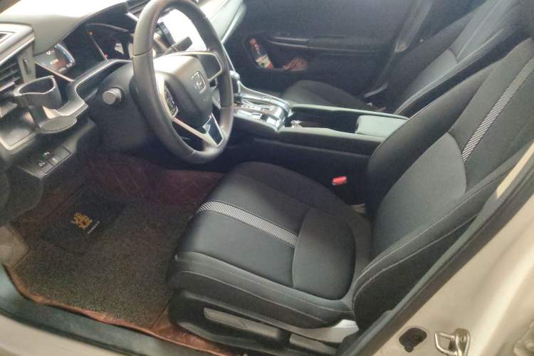 Used Honda Civic 2016 220TURBO CVT Luxury Edition
