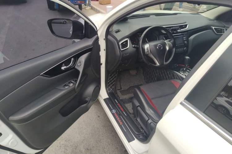 Used Nissan Qashqai 2016 2.0L CVT Luxury Edition