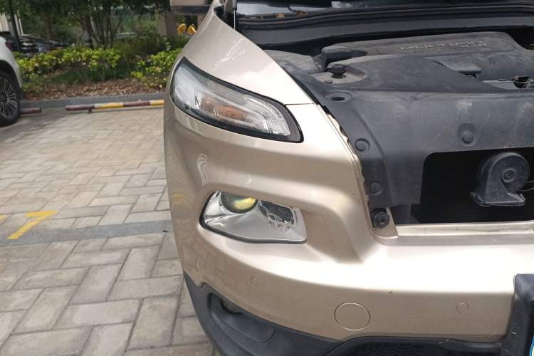 Used Jeep Cherokee 2016 2.4L Leading Edition
