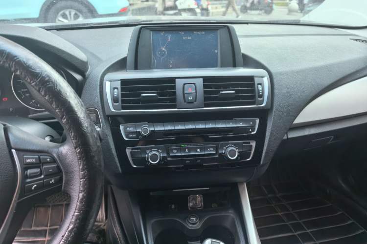 Used BMW 1 Series 2016 118i Leading Model Audio And AC Panel