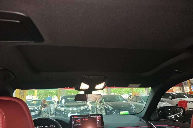 Used BMW 5 Series 2022 Second Facelift 530Li Luxury Version M Sport Package Headliner