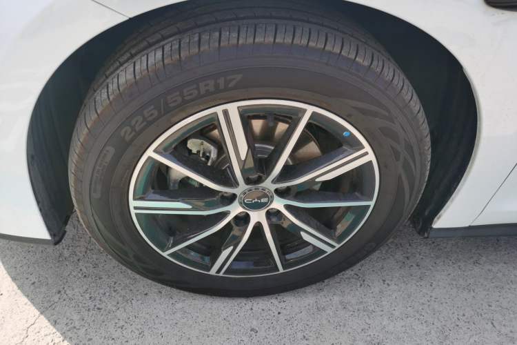 Used BYD Seal 06 New Energy 2025 DM-i Smart Drive 120KM Deluxe Model Left Front Wheel Hub