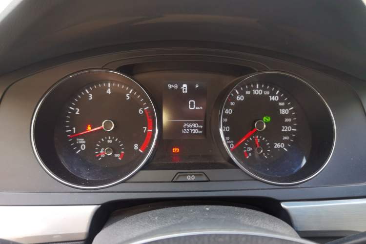 Used Volkswagen Lamando 2015 230TSI DSG Fashion Edition
