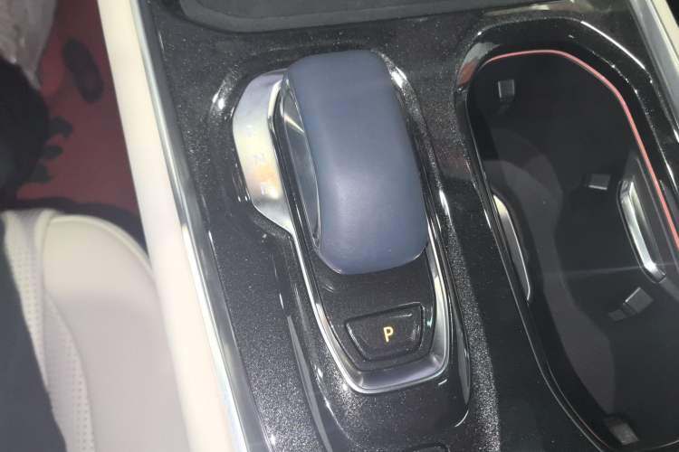 Used Zeekr 009 2024 Six-Seat Executive Version 4WD 108 kWh