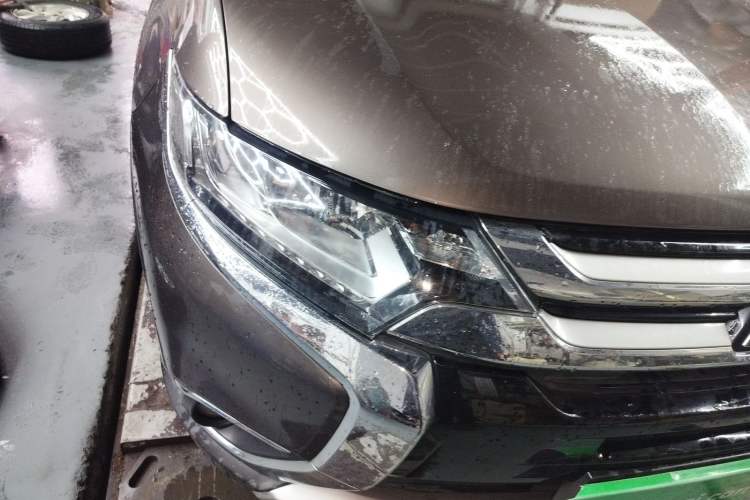 Used Mitsubishi Outlander 2018 2.4L 4x4 Luxury Edition 7-Seater