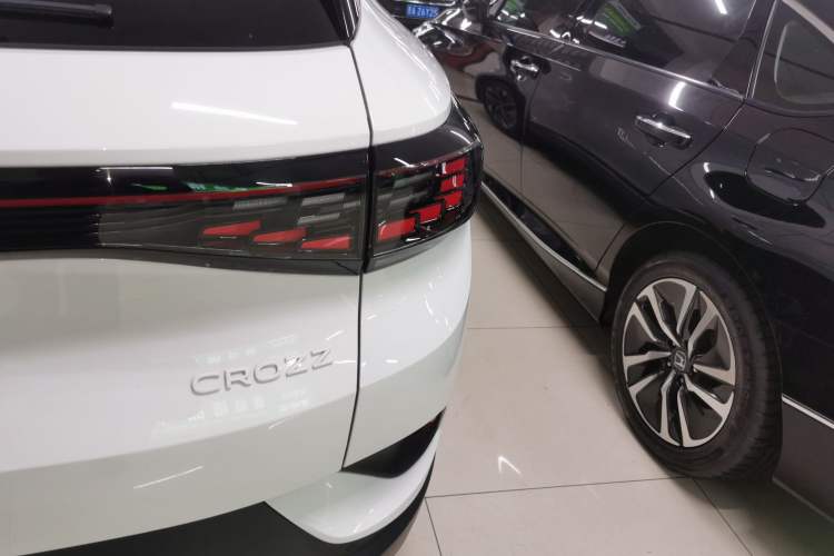 Used Volkswagen ID.4 CROZZ 2022 Long-Range PURE+ Edition Right Rear Taillight