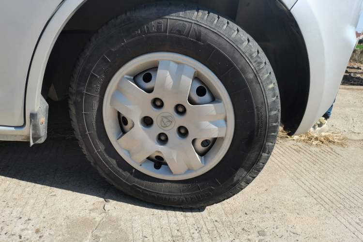 Used CHANGAN KAICHENG Ruixing M80 2018 1.5L Comfort Version Flat-Top Liftback 4G15S Exterior 7