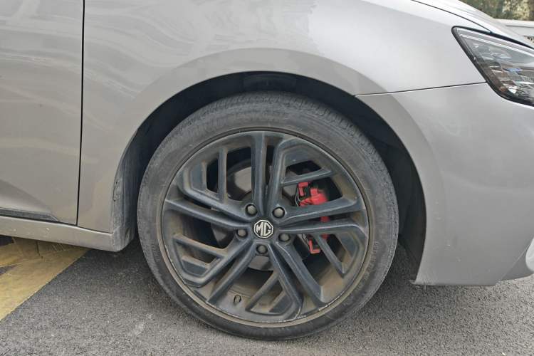 Used MG 6 New Energy 2020 1.5T Hybrid Trophy Flagship Edition Right Front Wheel Hub