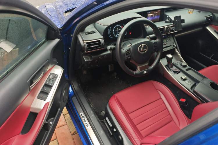 Used Lexus IS 2017 300 F SPORT Edition
