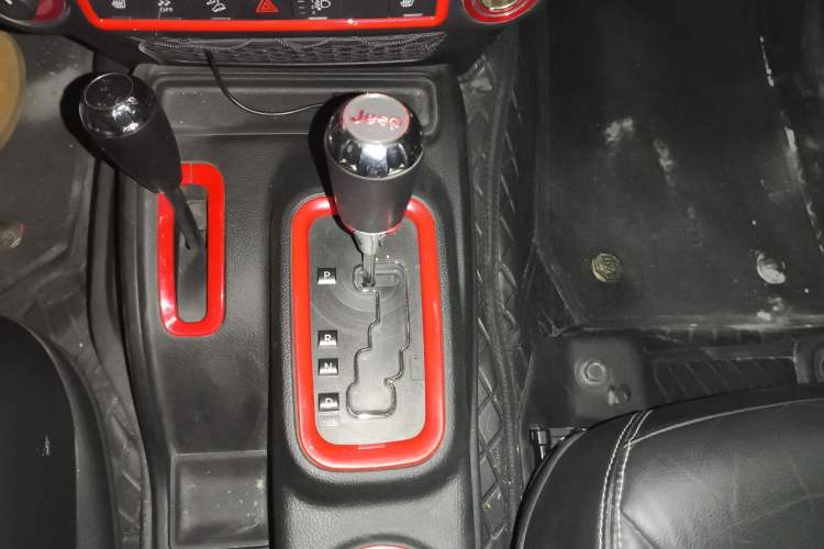 Used Jeep Wrangler 2017 3.0L Sahara Four-Door Comfort Edition
