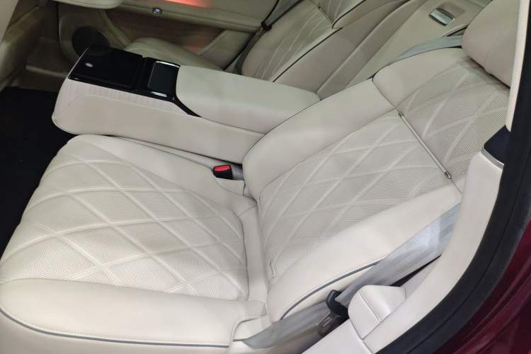 Used Hima Stelato S9 2025 Extended-Range Ultra Left Rear Seat