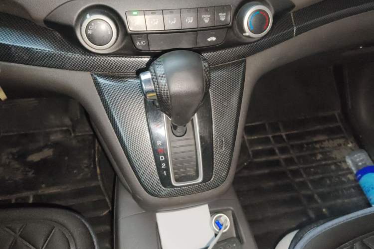 Used Honda CR-V 2012 2.0L two-wheel drive urban version