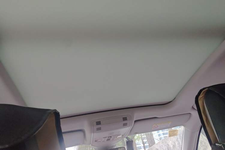 Used Volkswagen Tharu 2025 New Sharp 1.5L Ambitious Edition Headliner