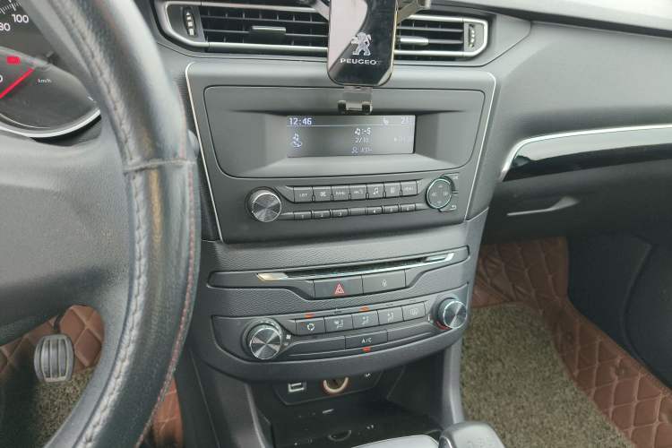 Used Peugeot 408 2014 1.8L Manual Leading Edition
